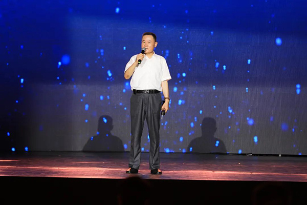 姜純董事長發表獲獎感言.jpg